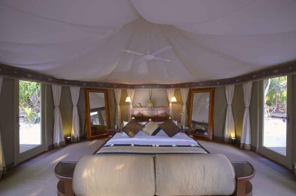 glamping and luxury tents